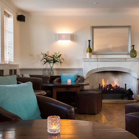 The Chequers Inn Beaconsfield Kültér fotó