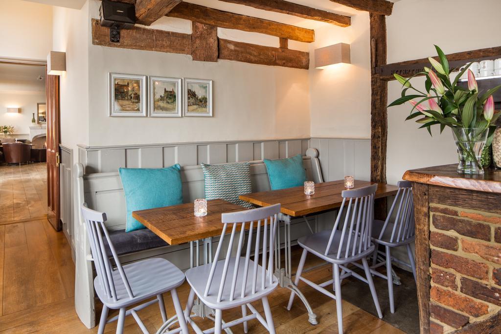 The Chequers Inn Beaconsfield Kültér fotó
