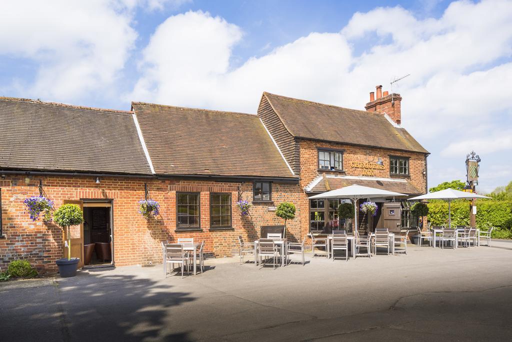 The Chequers Inn Beaconsfield Kültér fotó