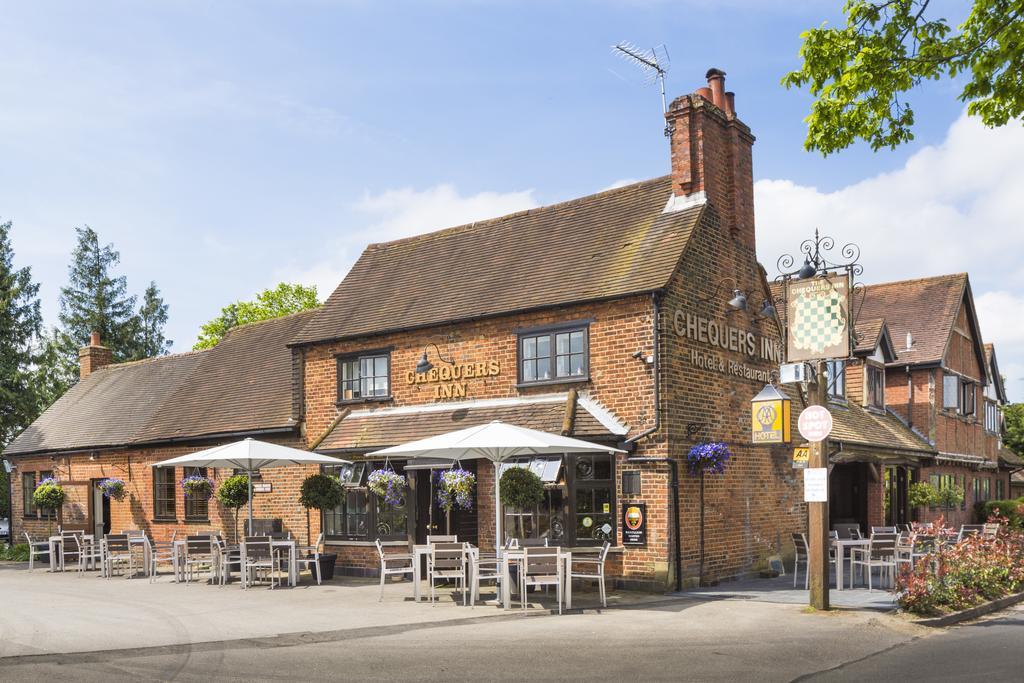 The Chequers Inn Beaconsfield Kültér fotó